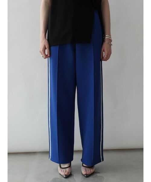 :ETHROF(イーサオブ)の「LINE JERSEY TRACK PANTS(その他パンツ・レディース・レッド/ブラック/ブルー・FREE)」の4枚目の写真