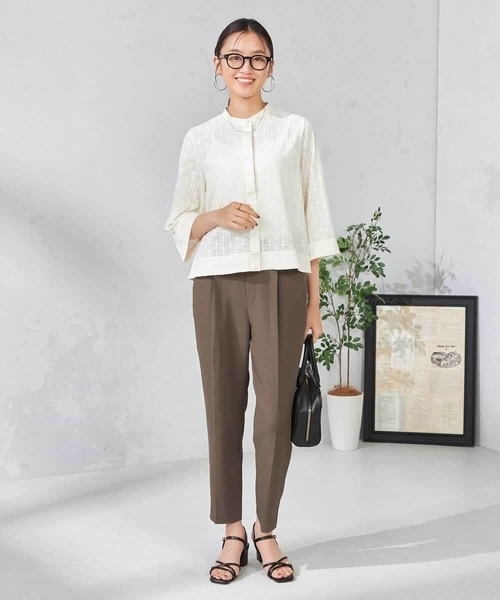 a.v.v(アーヴェヴェ)の「【接触冷感/UVカット/吸水速乾】美ラクるスッキリ見えテーパードパンツ(その他パンツ・レディース・カーキ/サンドベージュ・36/38/40)」の12枚目の写真