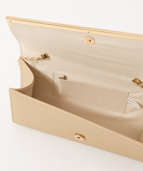 AIMER（エメ）の「【WEB限定】メタルバー付きフラップクラッチパーティーバッグ（クラッチバッグ・レディース・シルバー/ゴールド・FREE）」の7枚目の写真