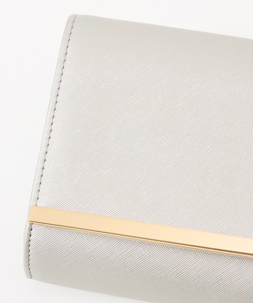 AIMER（エメ）の「【WEB限定】メタルバー付きフラップクラッチパーティーバッグ（クラッチバッグ・レディース・シルバー/ゴールド・FREE）」の22枚目の写真