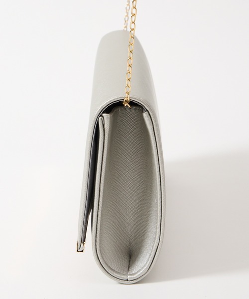 AIMER（エメ）の「【WEB限定】メタルバー付きフラップクラッチパーティーバッグ（クラッチバッグ・レディース・シルバー/ゴールド・FREE）」の18枚目の写真