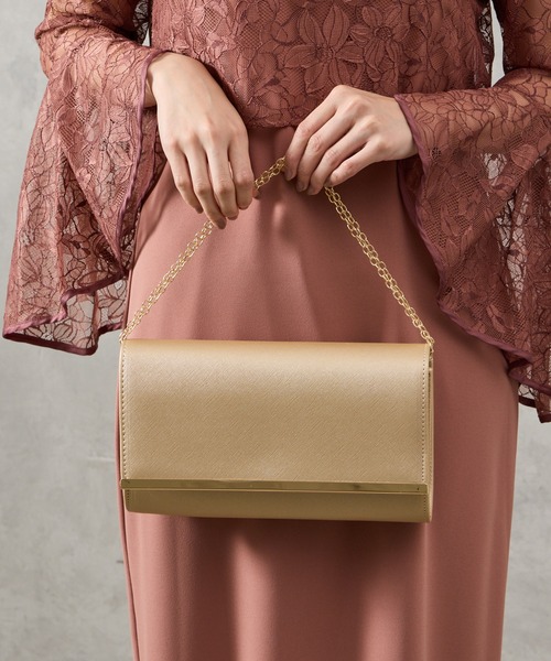 AIMER（エメ）の「【WEB限定】メタルバー付きフラップクラッチパーティーバッグ（クラッチバッグ・レディース・シルバー/ゴールド・FREE）」の13枚目の写真