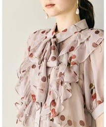 ローズティアラフリル付き赤と白チェックシャツ ZARA（ザラ）の「ギンガムチェック刺繍ブラウス フリル 黒 赤