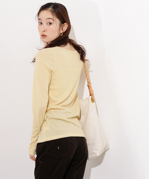 N.（N. Natural Beauty Basic）（エヌエヌナチュラルビューティーベーシック）の「ヘンリーネックシアーカットソー（Tシャツ/カットソー・レディース・ブラウン/イエロー/オフホワイト/グレー・MEDIUM）」の22枚目の写真
