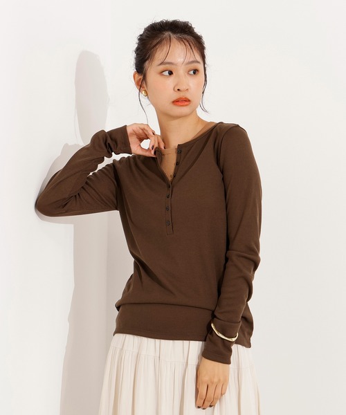 N.（N. Natural Beauty Basic）（エヌエヌナチュラルビューティーベーシック）の「ヘンリーネックシアーカットソー（Tシャツ/カットソー・レディース・ブラウン/イエロー/オフホワイト/グレー・MEDIUM）」の11枚目の写真