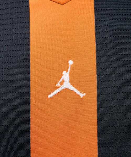 JORDAN BRAND（ジョーダンブランド）の「ジョーダン ブルックリン メンズ カレッジエイト ゴーリー トップ / Jordan Brooklyn Men's Collegiate Goalie Top HV0107-010 Black（Tシャツ/カットソー・メンズ・ブラック・XL/S/M/L/2XL）」の5枚目の写真