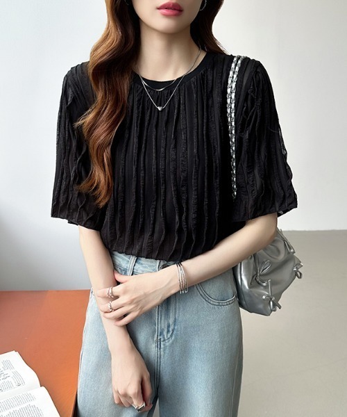 COCOMOMO(ココモモ)の「ウェーブフリルで華やかに フリルトップス シアートップス フリルTシャツ 半袖 フリル カットソー 夏服(Tシャツ/カットソー・レディース・ホワイト/ライトグレー/ピンク/ベージュ/ブルー/ブラック・S/M/L)」の1枚目の写真