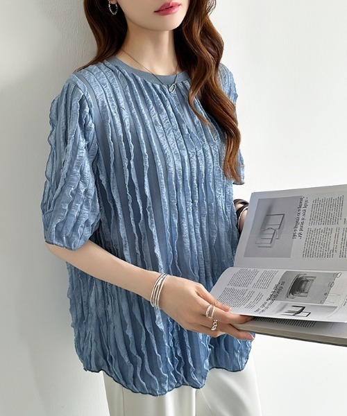COCOMOMO(ココモモ)の「ウェーブフリルで華やかに フリルトップス シアートップス フリルTシャツ 半袖 フリル カットソー 夏服(Tシャツ/カットソー・レディース・ホワイト/ライトグレー/ピンク/ベージュ/ブルー/ブラック・S/M/L)」の7枚目の写真