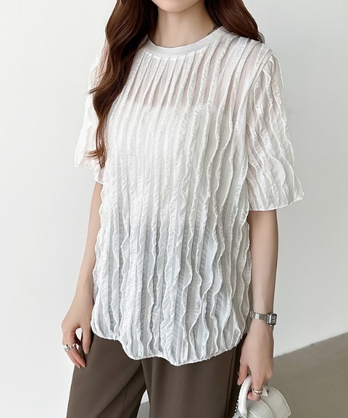 COCOMOMO(ココモモ)の「ウェーブフリルで華やかに フリルトップス シアートップス フリルTシャツ 半袖 フリル カットソー 夏服(Tシャツ/カットソー・レディース・ホワイト/ライトグレー/ピンク/ベージュ/ブルー/ブラック・S/M/L)」の16枚目の写真