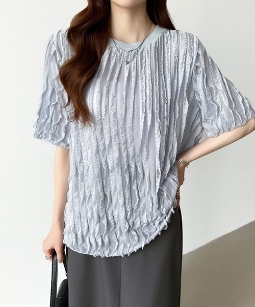 COCOMOMO(ココモモ)の「ウェーブフリルで華やかに フリルトップス シアートップス フリルTシャツ 半袖 フリル カットソー 夏服(Tシャツ/カットソー・レディース・ホワイト/ライトグレー/ピンク/ベージュ/ブルー/ブラック・S/M/L)」の22枚目の写真