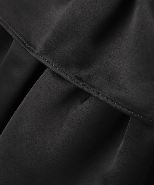 LOULOU WILLOUGHBY(ルルウィルビー)の「【LOULOU WILLOUGHBY】トリアセサテンティアードスカート(スカート・レディース・アイボリー/マスタード/ブラック・2/1)」の16枚目の写真