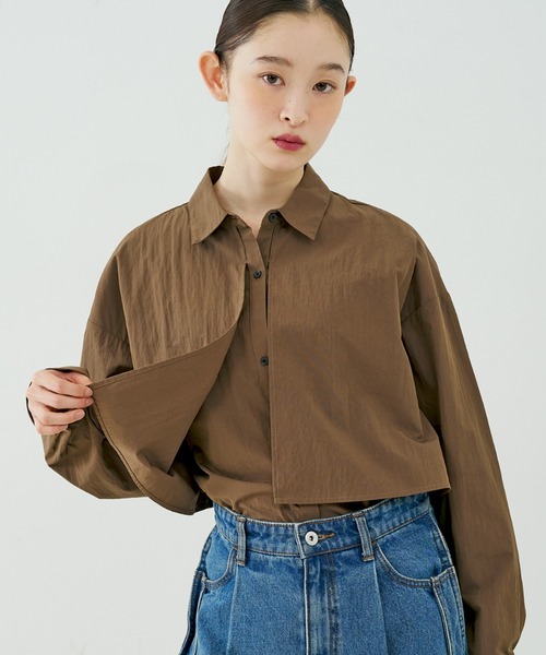 NOMINE（ノミネ）の「【ユニセックス】レイヤード風ヨーク オーバーサイズシャツ / ユニセックス ビッグシルエットシャツ（シャツ/ブラウス・レディース・ホワイト/ブラウン/ブラック/グレー/その他・フリー）」の5枚目の写真