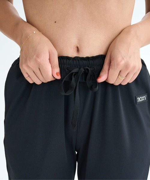 ROXY(ロキシー)の「YOUR ALLY PANTS/ロキシー速乾UVケアウエストゴム裏起毛ジョガーパンツ(その他パンツ・レディース・グレー/ブラック・LARGE/MEDIUM/SMALL)」の11枚目の写真