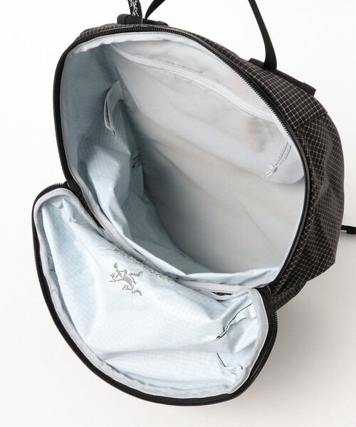 ARC'TERYX(アークテリクス)の「ARC’TERYX / Konseal 15 Backpack(バックパック/リュック・メンズ・ブラック・ONE SIZE)」の6枚目の写真