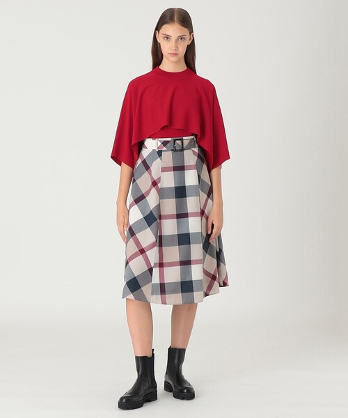 BLUE LABEL CRESTBRIDGE(ブルーレーベルクレストブリッジ)の「ドライレーヨンストレッチケープ付きニット(ニット/セーター・レディース・レッド系その他/ダークネイビー/ブルー系その他2・38)」の4枚目の写真