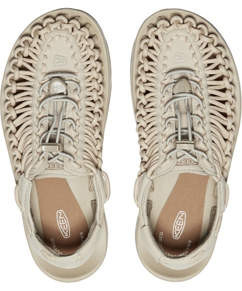 KEEN(キーン)の「UNEEK / ユニーク/ レディース スニーカーサンダル(サンダル・レディース・ベージュ・25cm/24.5cm/24cm/23.5cm/23cm/22.5cm/25.5cm)」の7枚目の写真