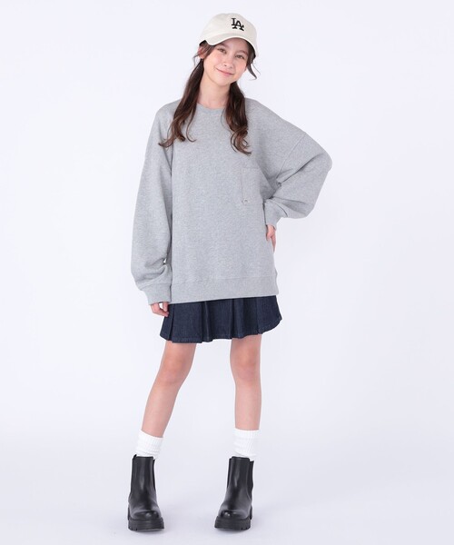 SHIPS(シップス)の「【WEB限定】SHIPS KIDS:100~160cm / NEW マイクロ ロゴ スウェット(スウェット・キッズ・ベージュ/ライトブルー/ブラック/グレー・100/110/120/130/140/150/160)」の7枚目の写真