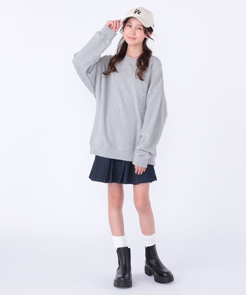 SHIPS(シップス)の「【WEB限定】SHIPS KIDS:100~160cm / NEW マイクロ ロゴ スウェット(スウェット・キッズ・ベージュ/ライトブルー/ブラック/グレー・100/110/120/130/140/150/160)」の8枚目の写真