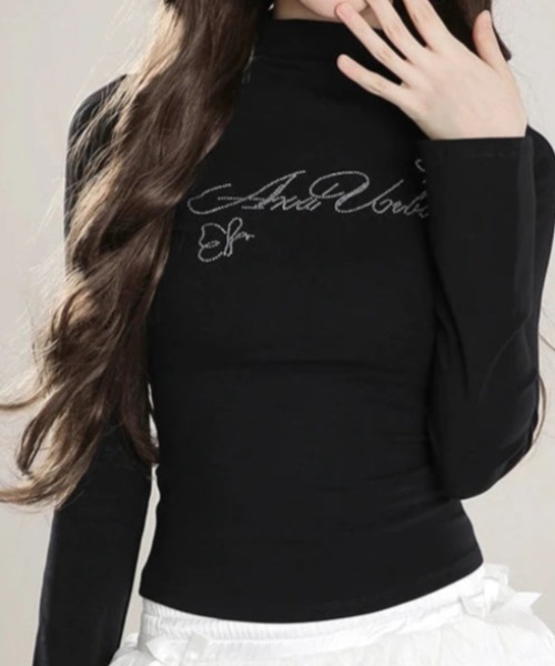 Lae(レイ)の「logo hineck tshirts(Tシャツ/カットソー・レディース・ブラック/ピンク・SMALL/MEDIUM/LARGE)」の3枚目の写真