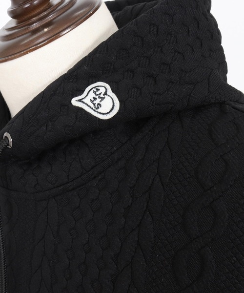 1minute 1second（ワンミニットワンセカンド）の「mpa3957-cable knit hoodie with heart patch パーカー(1M25F060)（パーカー・メンズ・ブラック/トップグレー・M/S/XL/L）」の8枚目の写真