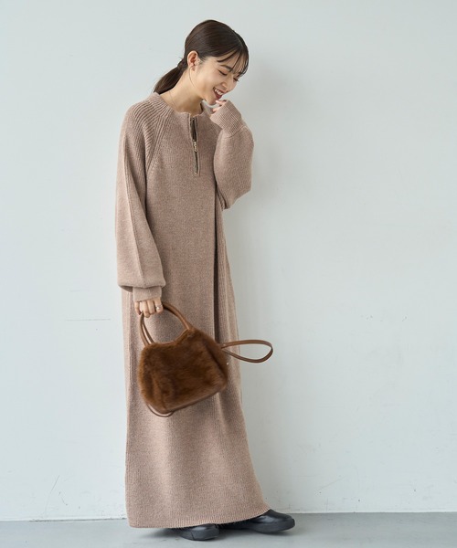 mil(ミル)の「前後2wayハーフジップニットワンピース【585101】(ワンピース・レディース・チャコールグレー/ダークベージュ/モカ・ONESIZE)」の13枚目の写真