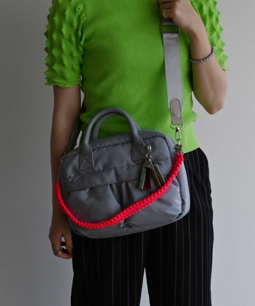 cheek(BAG)(チーク)の「W pocket 3way boston / ボストンバッグ(ボストンバッグ・レディース・グレー/カーキ/ベージュ/ブラック・FREE)」の3枚目の写真