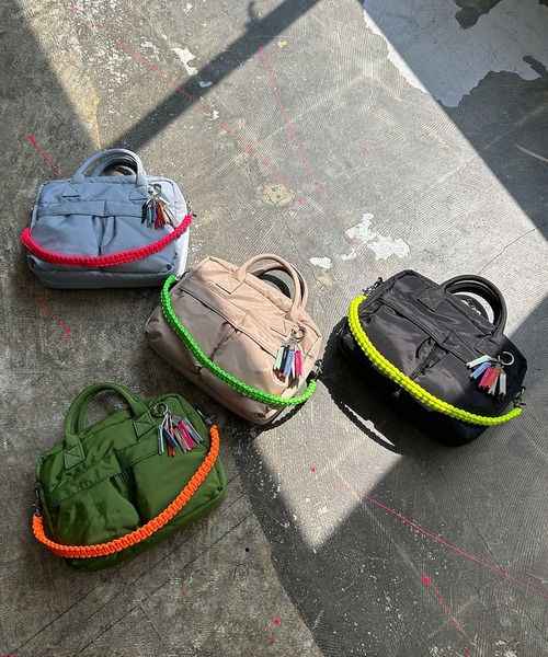 cheek(BAG)(チーク)の「W pocket 3way boston / ボストンバッグ(ボストンバッグ・レディース・グレー/カーキ/ベージュ/ブラック・FREE)」の7枚目の写真
