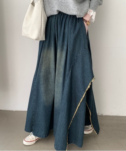 ABITOKYO（アビトーキョー）の「アシメデザインデニムワイドスカパン（デニムパンツ・レディース・ブラック/ブルー・FREE）」の3枚目の写真