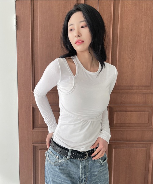 UNE MANSION(ユヌマンション)の「ショルダースリットオープンレイヤード長袖Tシャツカットソー(Tシャツ/カットソー・レディース・カーキ/ホワイト/ブラック・FREE)」の17枚目の写真