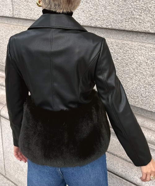 JENNE(ジェンヌ)の「エコファードッキングジャケット(その他アウター・レディース・ホワイト/ブラック・MEDIUM/LARGE/SMALL)」の5枚目の写真
