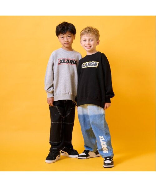 XLARGE KIDS(エクストララージキッズ)の「【DISNEY】バックプリントトレーナー(スウェット・キッズ・トップグレー/ブラック・90cm/100cm/120cm/140cm/130cm/110cm)」の3枚目の写真