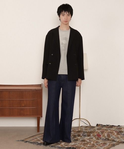 LUCY(ルーシー)の「LUCY/センタータックバギーフレアデニム(デニムパンツ・メンズ・ケミカルウォッシュ/ブラック系2・MEDIUM/LARGE)」の4枚目の写真