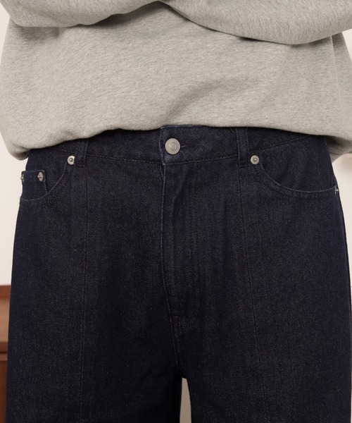 LUCY(ルーシー)の「LUCY/センタータックバギーフレアデニム(デニムパンツ・メンズ・ケミカルウォッシュ/ブラック系2・MEDIUM/LARGE)」の5枚目の写真