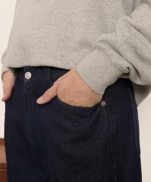 LUCY(ルーシー)の「LUCY/センタータックバギーフレアデニム(デニムパンツ・メンズ・ケミカルウォッシュ/ブラック系2・MEDIUM/LARGE)」の6枚目の写真