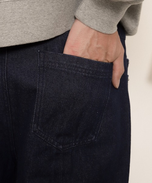 LUCY(ルーシー)の「LUCY/センタータックバギーフレアデニム(デニムパンツ・メンズ・ケミカルウォッシュ/ブラック系2・MEDIUM/LARGE)」の7枚目の写真