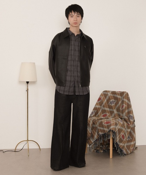 LUCY(ルーシー)の「LUCY/センタータックバギーフレアデニム(デニムパンツ・メンズ・ケミカルウォッシュ/ブラック系2・MEDIUM/LARGE)」の14枚目の写真