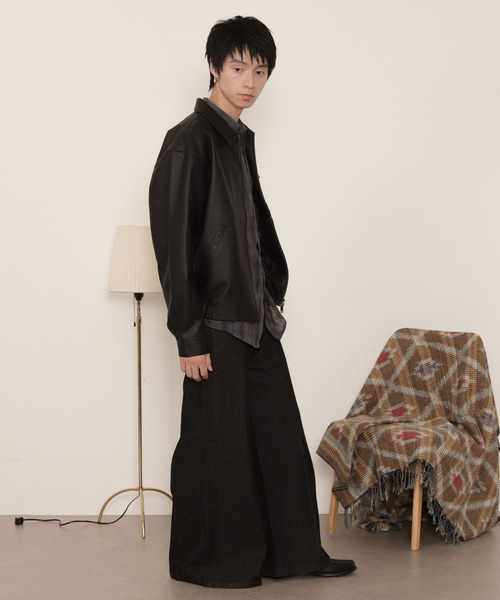 LUCY(ルーシー)の「LUCY/センタータックバギーフレアデニム(デニムパンツ・メンズ・ケミカルウォッシュ/ブラック系2・MEDIUM/LARGE)」の17枚目の写真