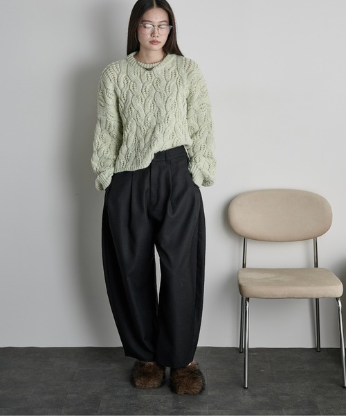 THE YOn(ザヨン)の「ミックスカルゼタックコクーンバレルパンツ(その他パンツ・レディース・オートミール/ブラウン/ブラック・FREE)」の1枚目の写真