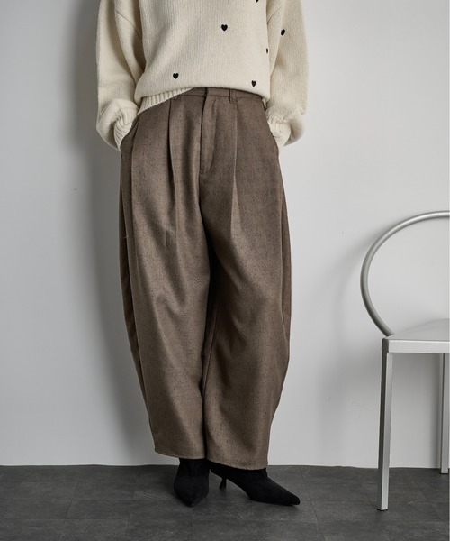 THE YOn(ザヨン)の「ミックスカルゼタックコクーンバレルパンツ(その他パンツ・レディース・オートミール/ブラウン/ブラック・FREE)」の15枚目の写真