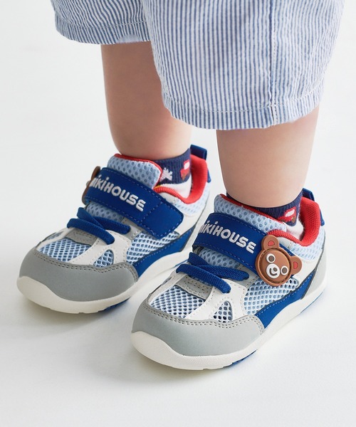 MIKI HOUSE（ミキハウス）の「ダブルラッセル セカンドベビーシューズ（スニーカー・キッズ・アイボリー/ブルー・15.5cm/15cm/14.5cm/14cm）」の2枚目の写真