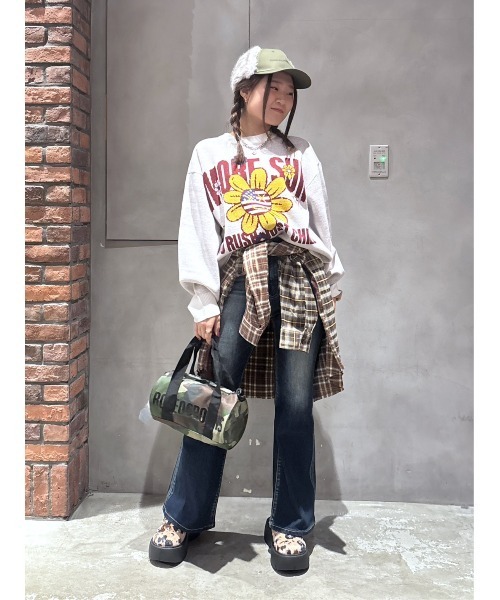 RODEO CROWNS WIDE BOWL（ロデオクラウンズワイドボウル）の「アメリカンフラワーニット（ニット/セーター・メンズ・オフホワイト/ブラック/イエロー・MEDIUM/LARGE）」の6枚目の写真