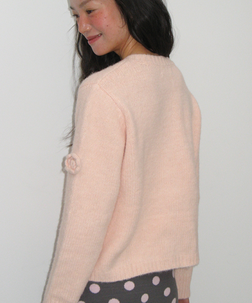 RONRON(ロンロン)の「VINTAGE FLOWER HANDMADE KNIT CARDIGAN SOFT PINK(カーディガン/ボレロ・レディース・その他・FREE)」の3枚目の写真