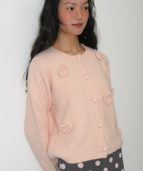 RONRON(ロンロン)の「VINTAGE FLOWER HANDMADE KNIT CARDIGAN SOFT PINK(カーディガン/ボレロ・レディース・その他・FREE)」の4枚目の写真