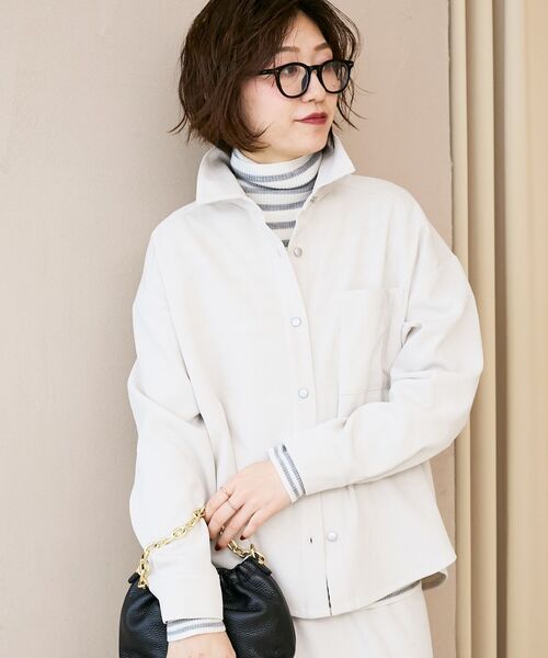 le.coeur blanc（ルクールブラン）の「コーデュロイタックシャツ（シャツ/ブラウス・レディース・アイボリー/グレイッシュベージュ/チャコールグレー・38）」の15枚目の写真