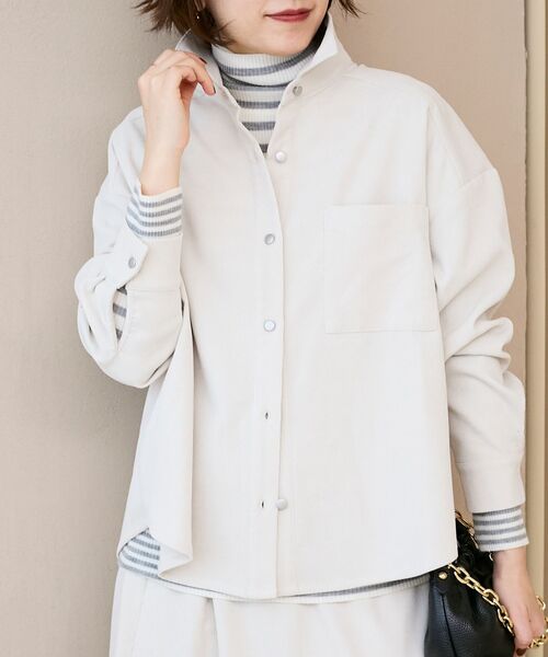 le.coeur blanc（ルクールブラン）の「コーデュロイタックシャツ（シャツ/ブラウス・レディース・アイボリー/グレイッシュベージュ/チャコールグレー・38）」の17枚目の写真