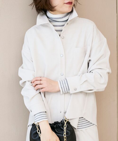 le.coeur blanc（ルクールブラン）の「コーデュロイタックシャツ（シャツ/ブラウス・レディース・アイボリー/グレイッシュベージュ/チャコールグレー・38）」の18枚目の写真