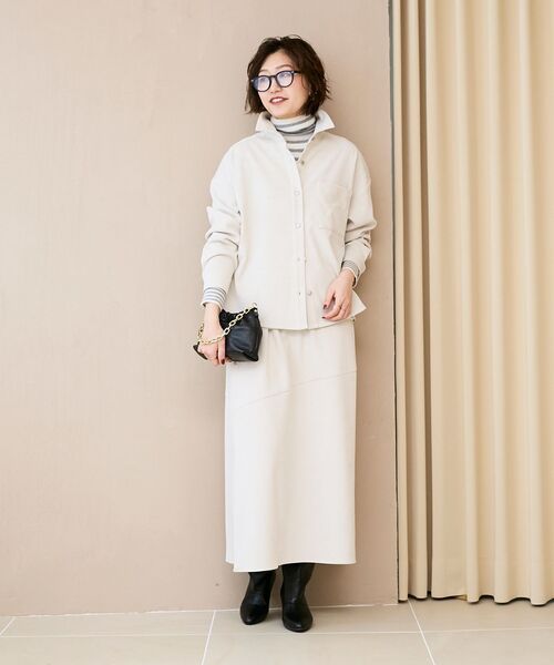 le.coeur blanc（ルクールブラン）の「コーデュロイタックシャツ（シャツ/ブラウス・レディース・アイボリー/グレイッシュベージュ/チャコールグレー・38）」の21枚目の写真