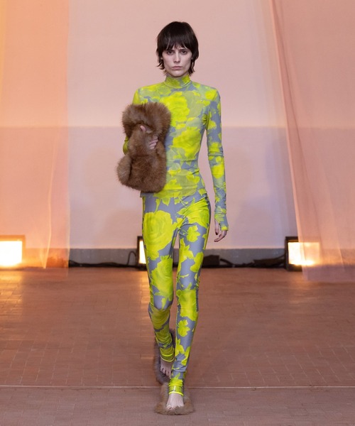 MSGM（エムエスジーエム）の「ローズプリント テクノジャージーレギンス（その他パンツ・レディース・イエロー×グレー・42）」の5枚目の写真