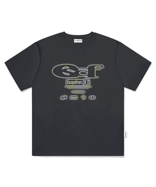 ESCAPEFROM（エスケープフロム）の「グラデーション ESCF ロゴ コラージュプリント オーバーサイズ 半袖Tシャツ チャコール（Tシャツ/カットソー・レディース・その他・SMALL/MEDIUM/LARGE）」の2枚目の写真