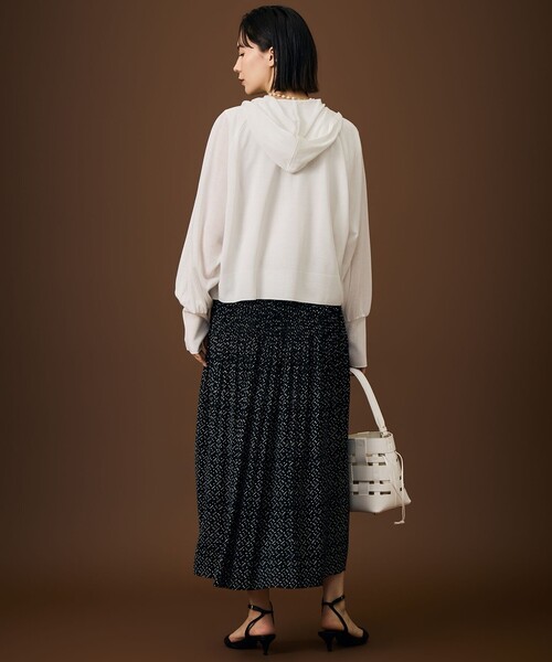 自由区(ジユウク)の「ライトサテンプリーツ スカートⅡ(スカート・レディース・ベージュ系5/ベージュ系・44/46)」の8枚目の写真